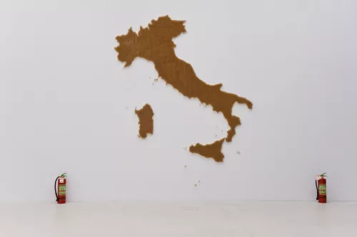 Claire Fontaine, Italy (burnt/unburnt), 2012